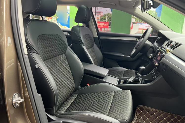 Used Skoda Superb 2018 TSI280 DSG Comfort Edition China V Standard Interior 5