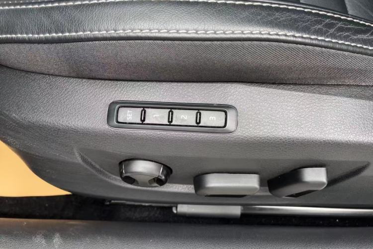 Used Skoda Superb 2018 TSI330 DSG Luxury Edition China V Standard Interior 7
