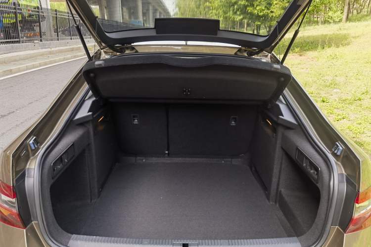 Used Skoda Superb 2018 TSI330 DSG Comfort Edition China V Standard Interior 8
