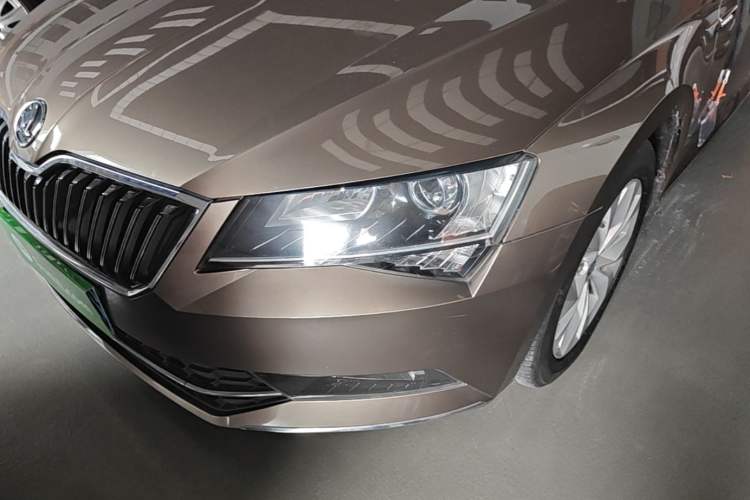 Used Skoda Superb 2018 TSI280 DSG Comfort Edition China V Standard Left Front Headlight