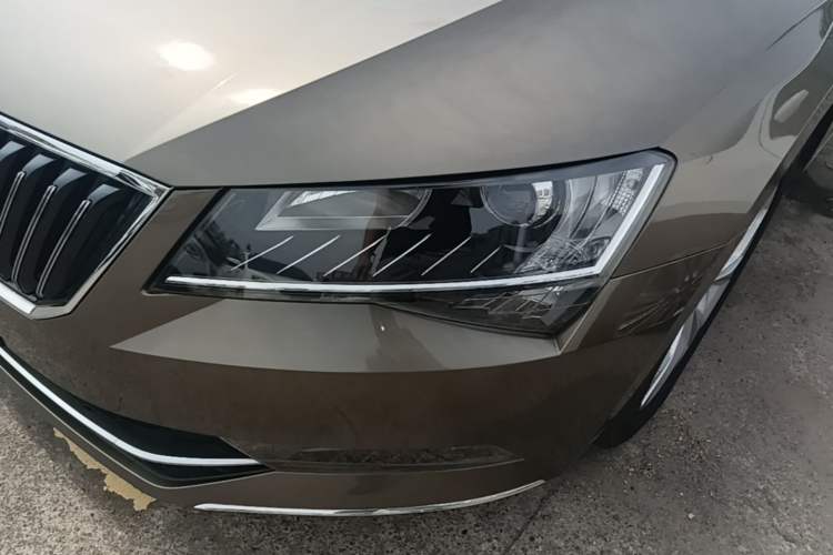 Used Skoda Superb 2018 TSI330 DSG Comfort Edition China V Standard Left Front Headlight