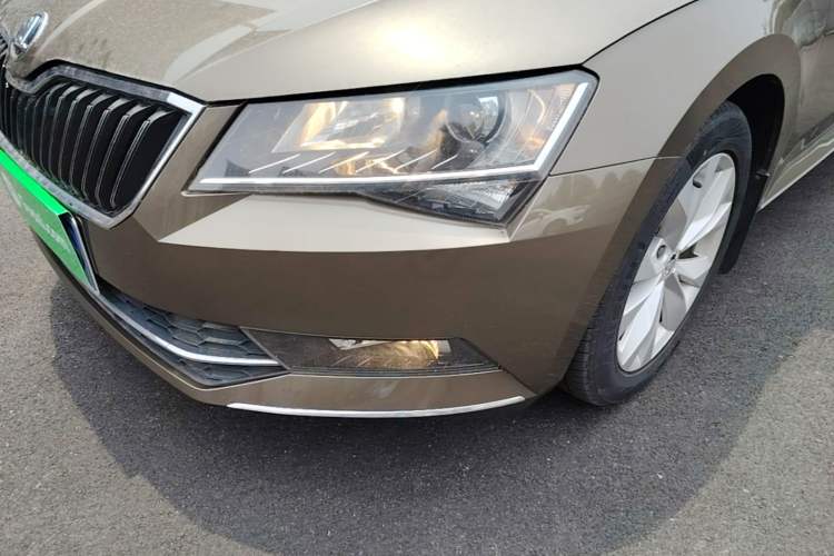 Used Skoda Superb 2018 TSI280 DSG Comfort Edition China V Standard Left Front Headlight
