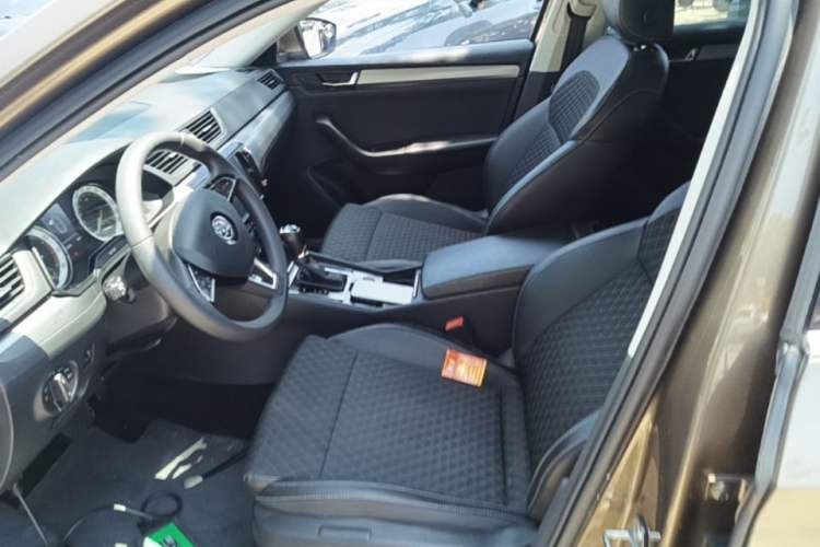 Used Skoda Superb 2018 TSI280 DSG Comfort Edition China V Standard Left Front Seat