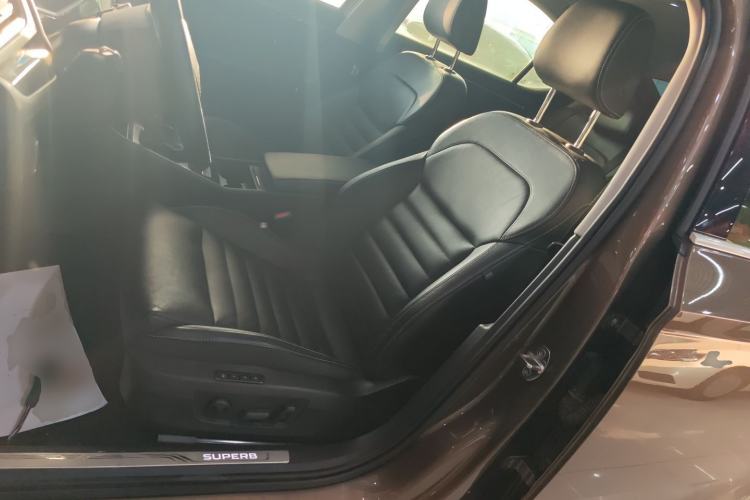 Used Skoda Superb 2018 TSI330 DSG Luxury Edition China V Standard Left Front Seat