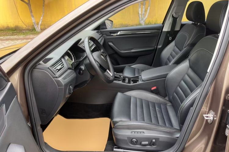 Used Skoda Superb 2018 TSI330 DSG Luxury Edition China V Standard Left Front Seat