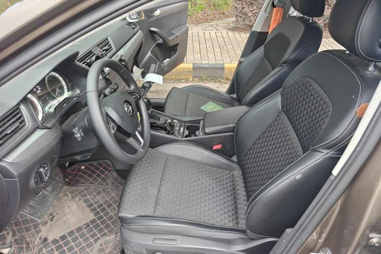 Used Skoda Superb 2018 TSI280 DSG Comfort Edition China V Standard Left Front Seat