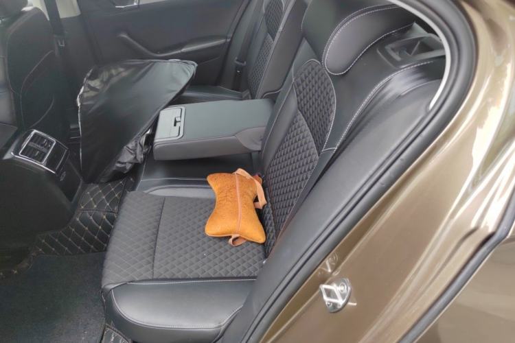 Used Skoda Superb 2018 TSI330 DSG Comfort Edition China V Standard Left Rear Seat