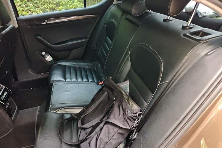 Used Skoda Superb 2018 TSI330 DSG Luxury Edition China V Standard Left Rear Seat