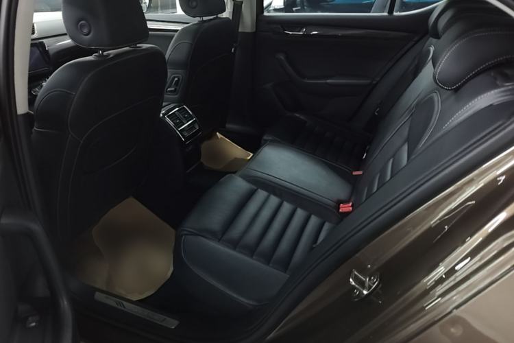 Used Skoda Superb 2018 TSI330 DSG Luxury Edition China V Standard Left Rear Seat