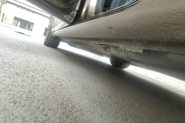 Used Skoda Superb 2018 TSI280 DSG Comfort Edition China VI Standard Left Side Sill