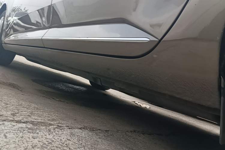 Used Skoda Superb 2018 TSI330 DSG Comfort Edition China V Standard Left Side Sill