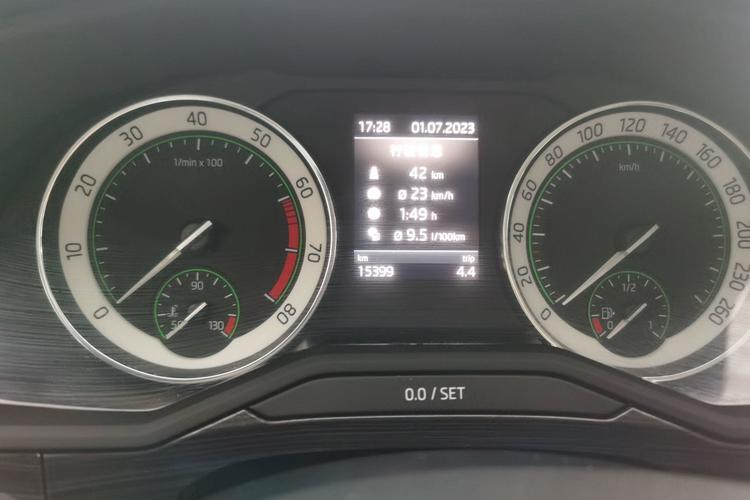 Used Skoda Superb 2018 TSI330 DSG Luxury Edition China V Standard Odometer Close Up
