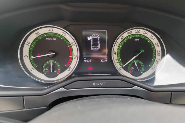 Used Skoda Superb 2018 TSI330 DSG Comfort Edition China V Standard Odometer Close Up