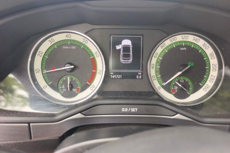Used Skoda Superb 2018 TSI330 DSG Comfort Edition China V Standard Odometer Close Up