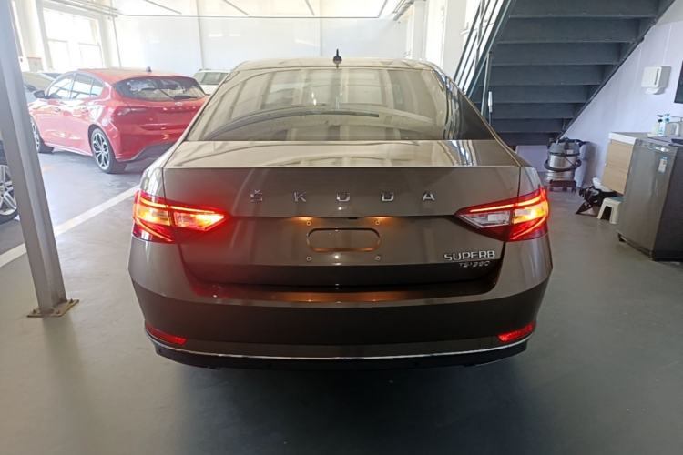Used Skoda Superb 2018 TSI380 DSG Flagship Edition China V Standard Rear