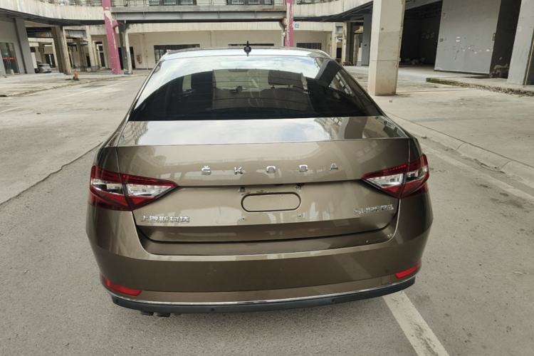 Used Skoda Superb 2018 TSI280 DSG Comfort Edition China VI Standard Rear