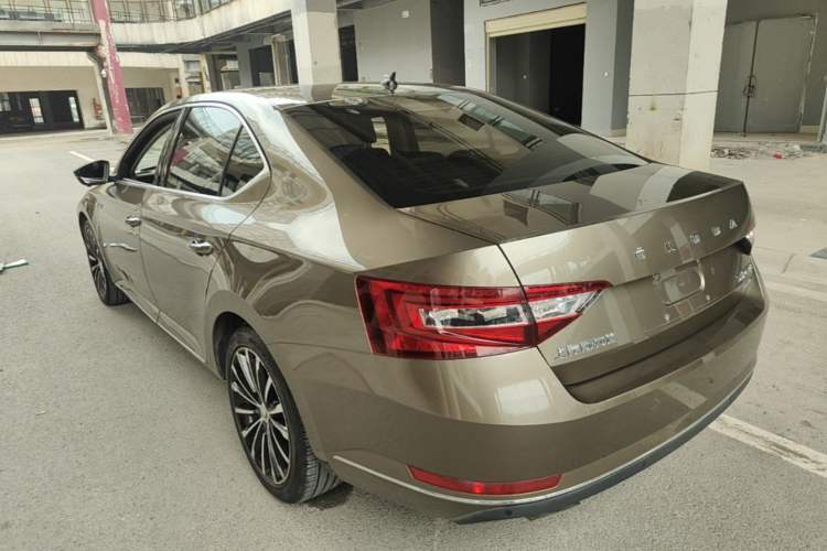 Used Skoda Superb 2018 TSI280 DSG Comfort Edition China VI Standard Rear Left 45 Deg