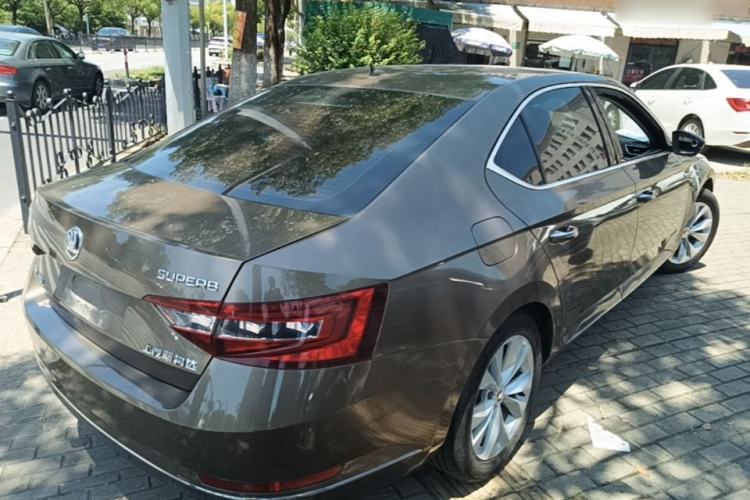 Used Skoda Superb 2018 TSI280 DSG Comfort Edition China V Standard Rear Right 45 Deg