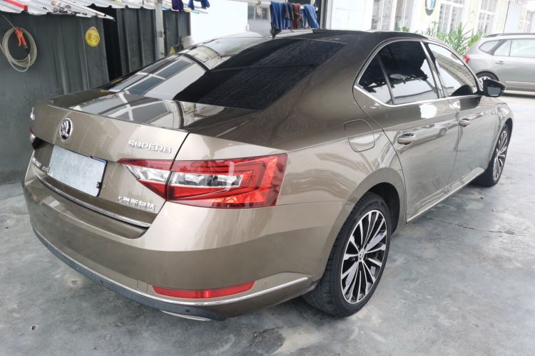 Used Skoda Superb 2018 TSI330 DSG Luxury Edition China V Standard Rear Right 45 Deg