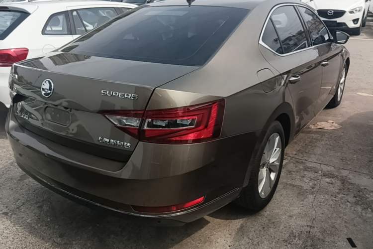 Used Skoda Superb 2018 TSI330 DSG Comfort Edition China V Standard Rear Right 45 Deg
