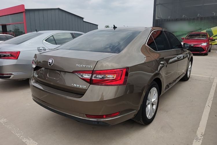 Used Skoda Superb 2018 TSI280 DSG Comfort Edition China V Standard Rear Right 45 Deg