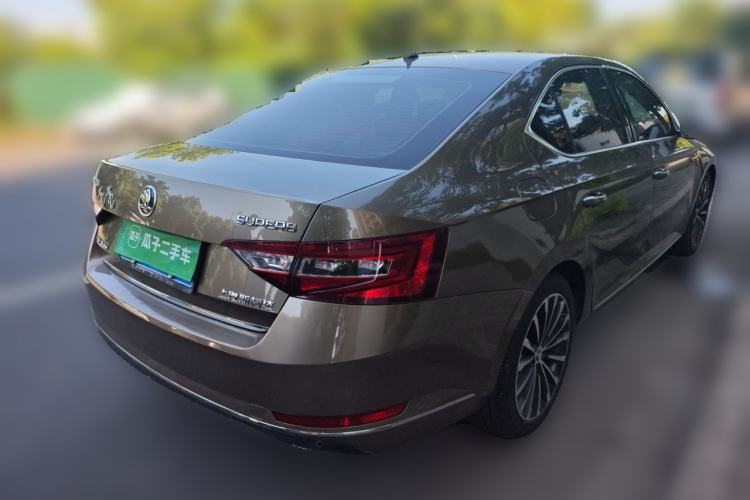 Used Skoda Superb 2018 TSI330 DSG Luxury Edition China V Standard Rear Right 45 Deg