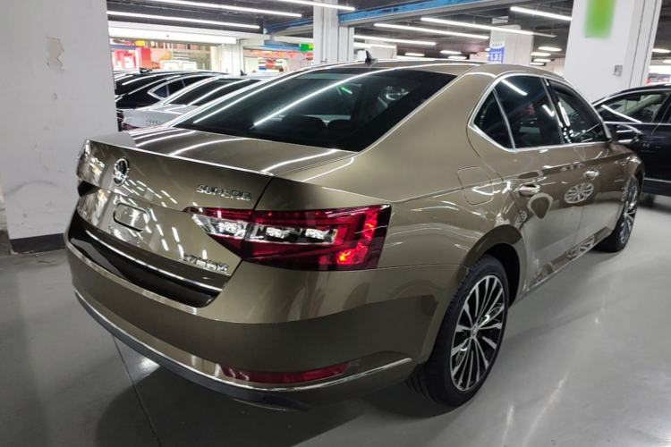 Used Skoda Superb 2018 TSI330 DSG Luxury Edition China V Standard Rear Right 45 Deg