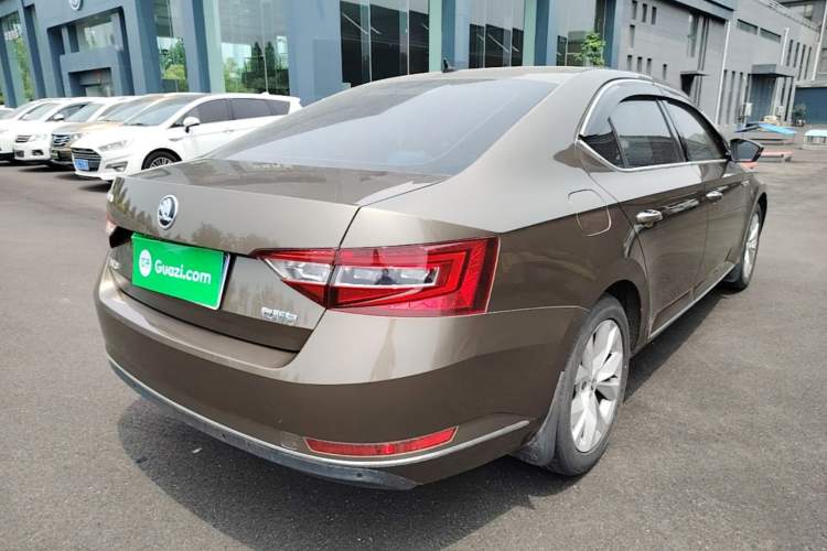 Used Skoda Superb 2018 TSI280 DSG Comfort Edition China V Standard Rear Right 45 Deg