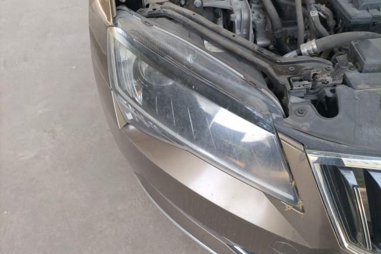 Used Skoda Superb 2018 TSI280 DSG Comfort Edition China V Standard Right Front Headlight