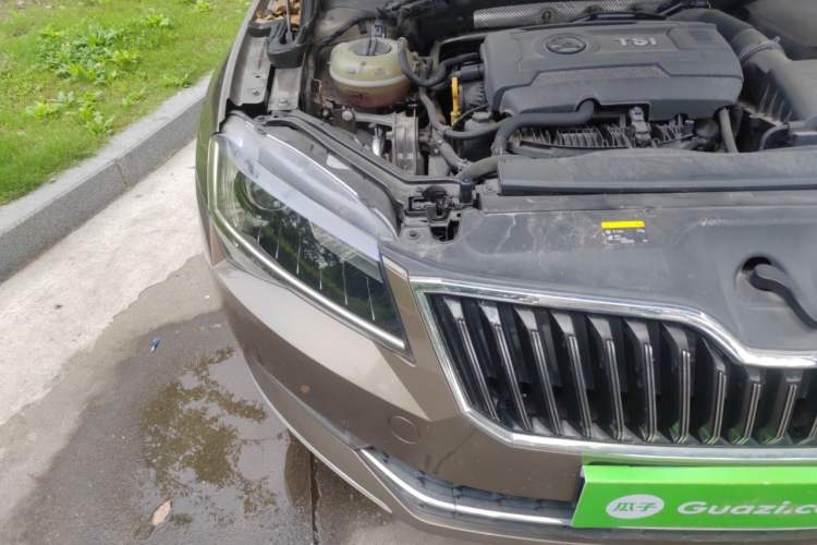 Used Skoda Superb 2018 TSI330 DSG Comfort Edition China V Standard Right Front Headlight