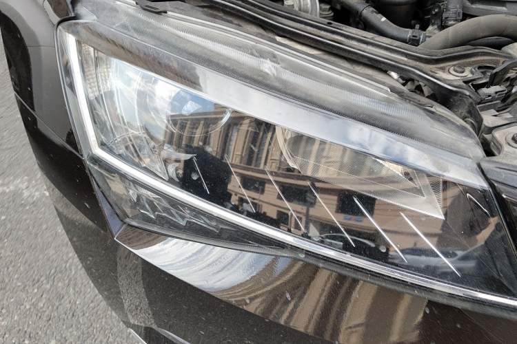 Used Skoda Superb 2018 TSI330 DSG Comfort Edition China V Standard Right Front Headlight