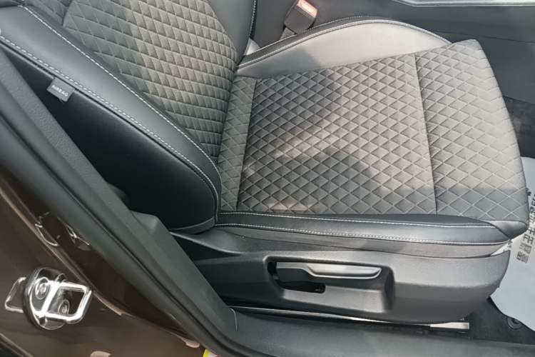 Used Skoda Superb 2018 TSI330 DSG Comfort Edition China V Standard Right Front Seat
