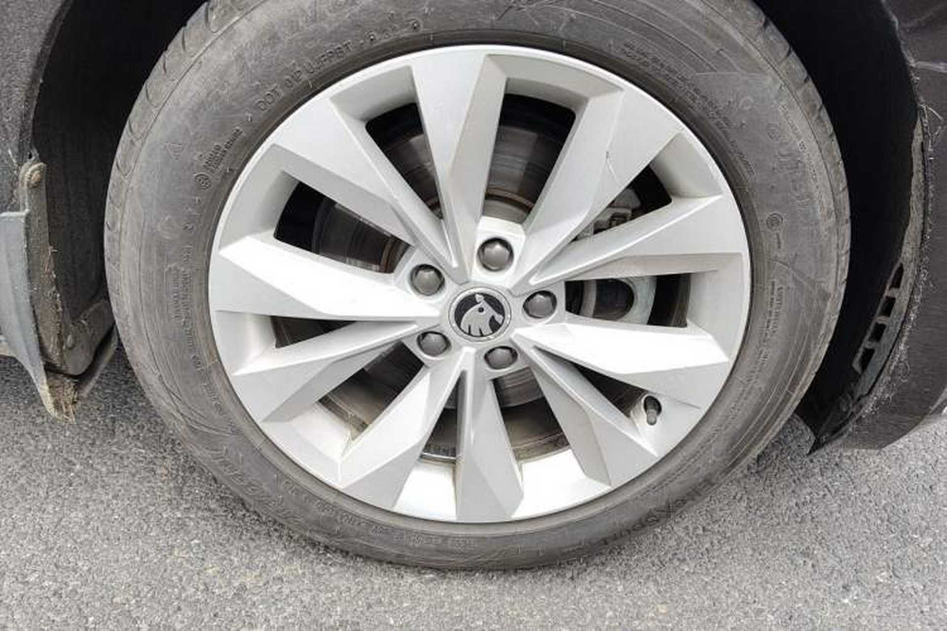 Used Skoda Superb 2018 TSI330 DSG Comfort Edition China V Standard Right Front Wheel Hub