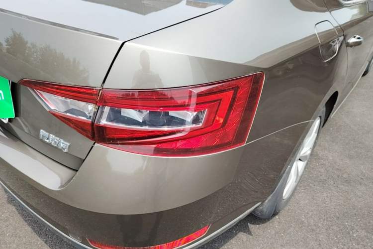 Used Skoda Superb 2018 TSI280 DSG Comfort Edition China V Standard Right Rear Taillight