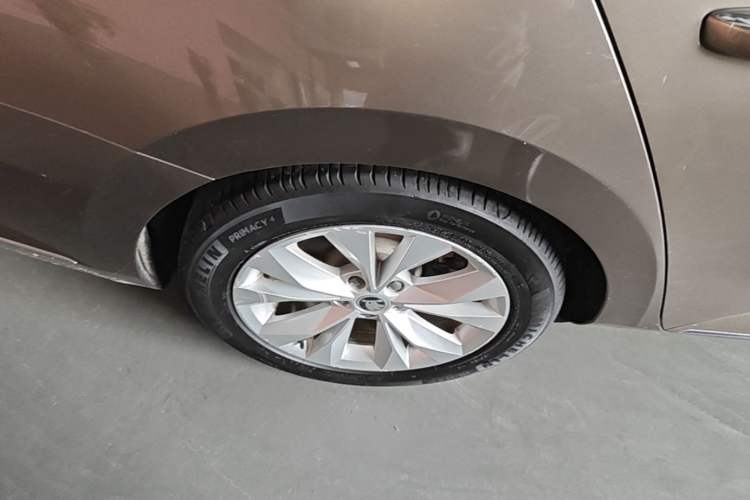 Used Skoda Superb 2018 TSI280 DSG Comfort Edition China V Standard Right Rear Wheel Hub