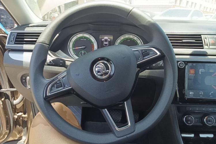 Used Skoda Superb 2018 TSI280 DSG Comfort Edition China V Standard Steering Wheel