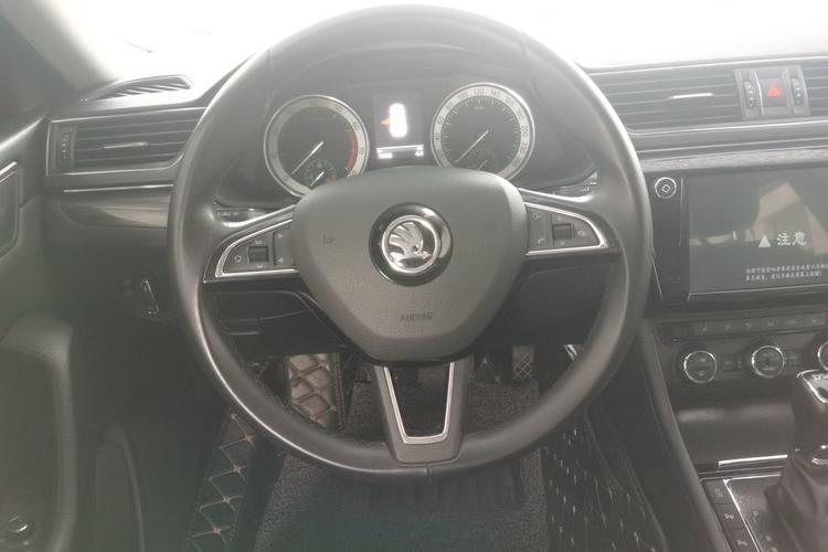 Used Skoda Superb 2018 TSI330 DSG Luxury Edition China V Standard Steering Wheel