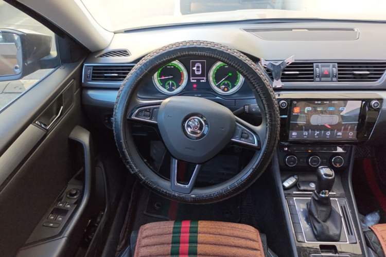 Used Skoda Superb 2018 TSI280 DSG Comfort Edition China V Standard Steering Wheel