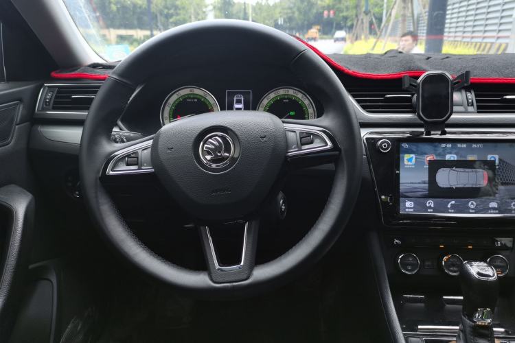 Used Skoda Superb 2018 TSI280 DSG Comfort Edition China V Standard Steering Wheel