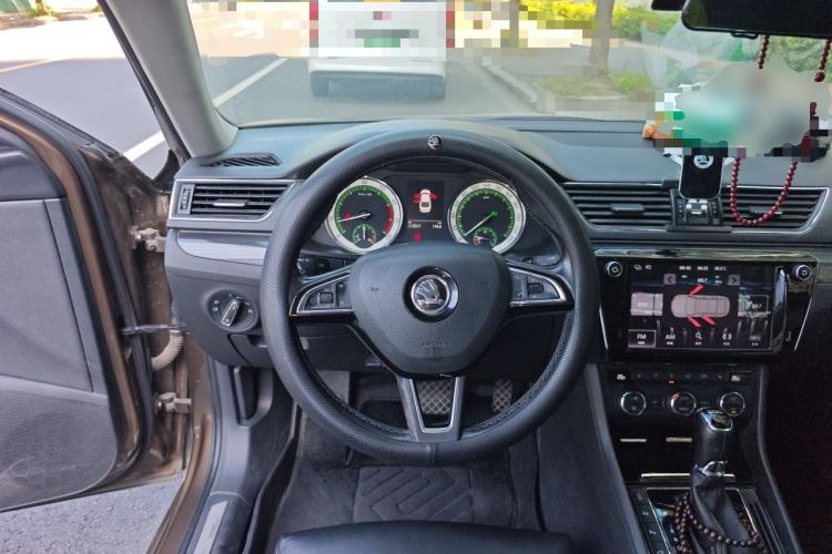 Used Skoda Superb 2018 TSI330 DSG Luxury Edition China V Standard Steering Wheel