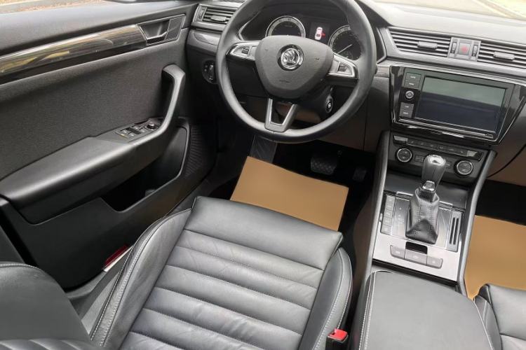 Used Skoda Superb 2018 TSI330 DSG Luxury Edition China V Standard Steering Wheel