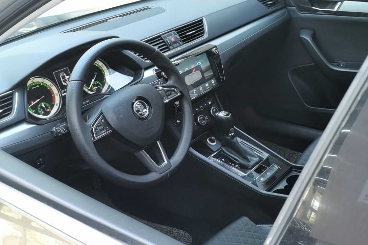 Used Skoda Superb 2018 TSI330 DSG Comfort Edition China V Standard Steering Wheel