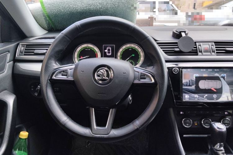 Used Skoda Superb 2018 TSI330 DSG Comfort Edition China V Standard Steering Wheel