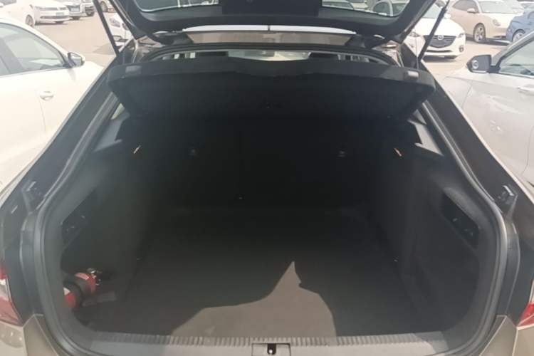 Used Skoda Superb 2018 TSI330 DSG Comfort Edition China V Standard Trunk