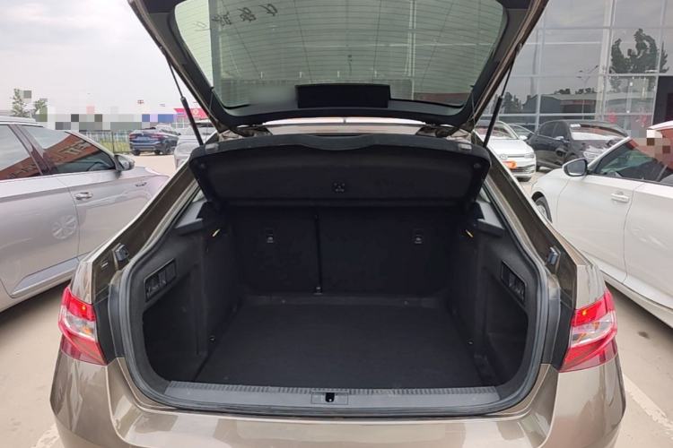 Used Skoda Superb 2018 TSI280 DSG Comfort Edition China V Standard Trunk