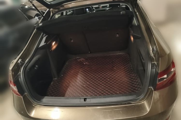 Used Skoda Superb 2018 TSI330 DSG Comfort Edition China V Standard Trunk