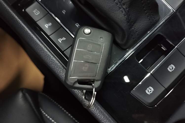 Used Skoda Superb 2018 TSI330 DSG Luxury Edition China V Standard Vehicle Key