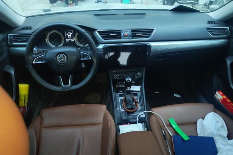 Used Skoda Superb 2018 TSI280 DSG Comfort Edition China V Standard Center Console