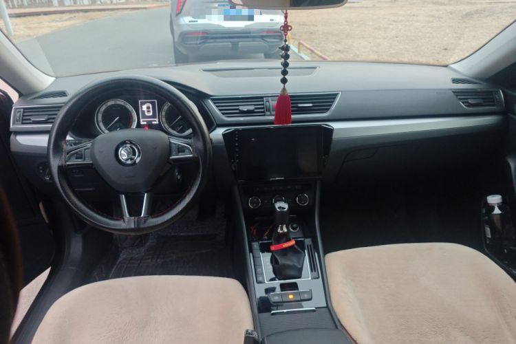 Used Skoda Superb 2018 TSI330 DSG Comfort Edition China V Standard Center Console