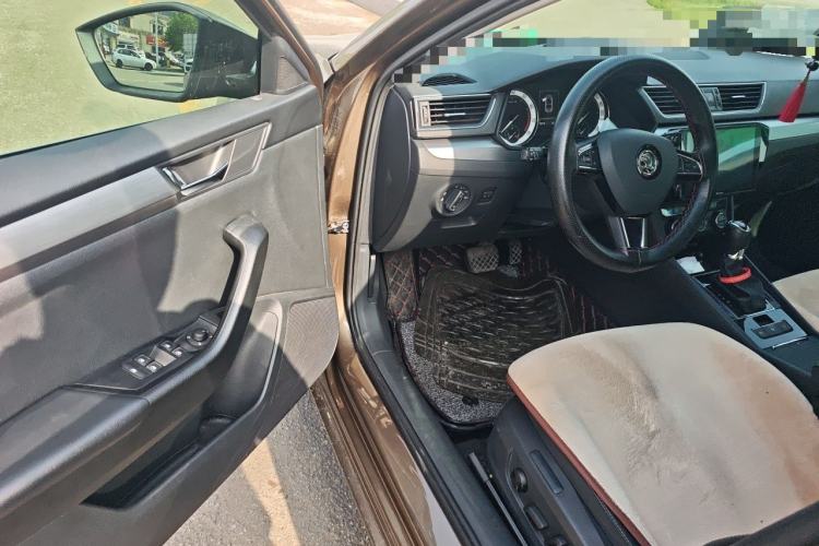 Used Skoda Superb 2018 TSI330 DSG Comfort Edition China V Standard Driver Seat